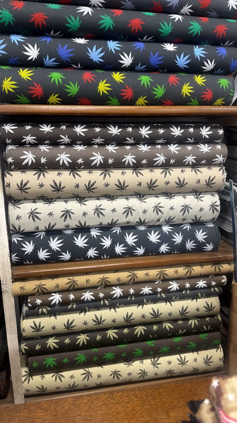 telas estampado hojas plumas palmeras pajaros 1
